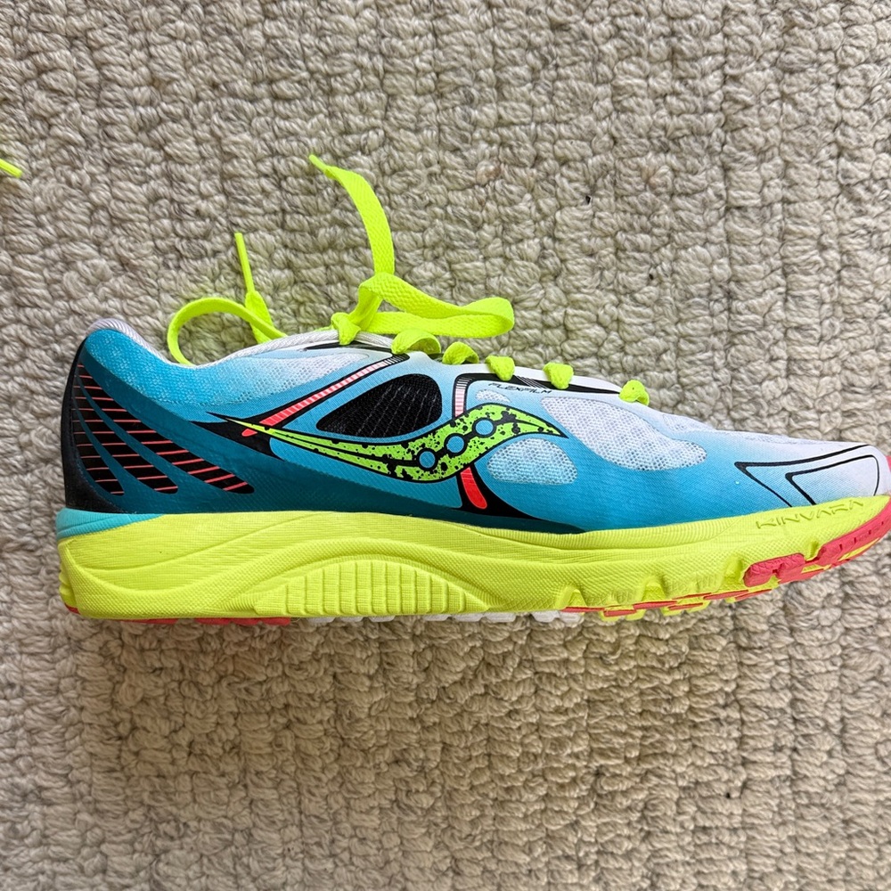Saucony women’s Kinvara 6 running shoes - White, Blue, and Neon Yellow - Picture 5 of 6
